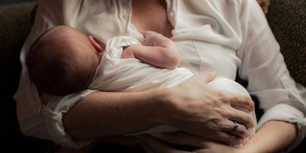 11 چیزی که باید در مورد شیر مادر بدانید.